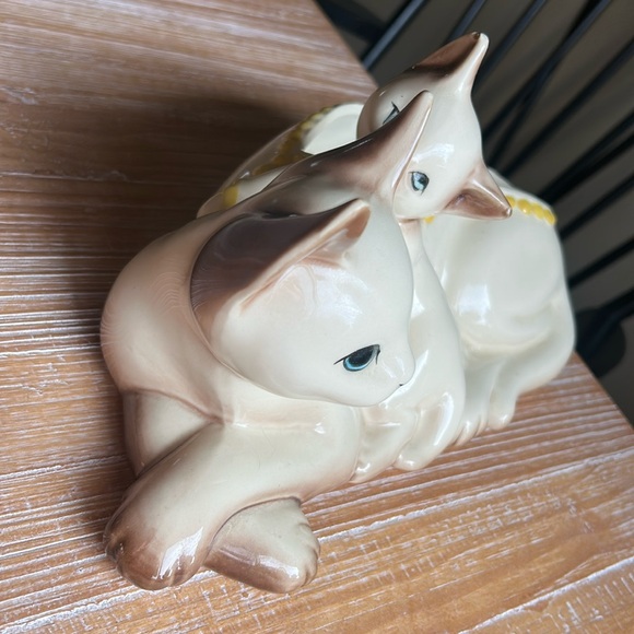 Vintage Hull Pottery Siamese Momma Cat & Kitten Planter USA - Picture 7 of 16